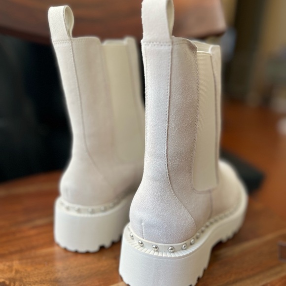 VINCE CAMUTO MILKY WHITE STUDDED MEENDEY PULL-ON BOOTS - Picture 7 of 16